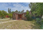 Single Family Home for sale at 1224 15th St, Sarasota, FL 34236 - MLS Number is A4500684