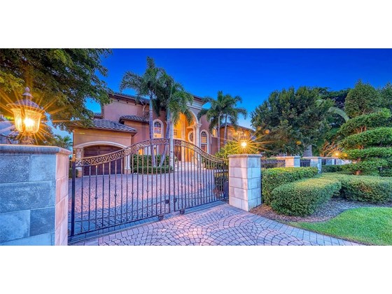 483 Meadow Lark Drive Sarasota FL 34236 Bird Key A4510572 - Gated entry - Single Family Home for sale at 483 Meadow Lark Dr, Sarasota, FL 34236 - MLS Number is A4510572