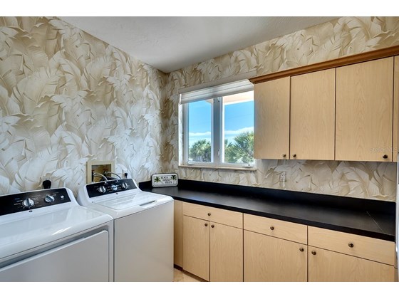 laundry room - Single Family Home for sale at 113 N Polk Dr, Sarasota, FL 34236 - MLS Number is A4514338